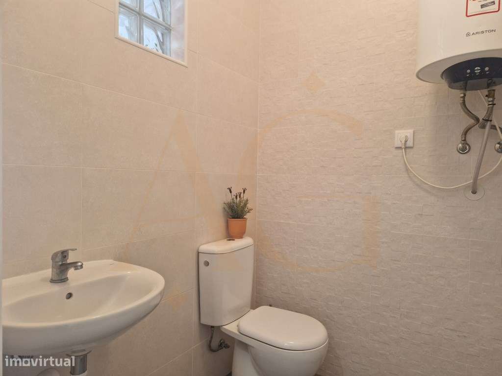 Moradia T2 em Cabanas de Tavira com grande terraço-13
