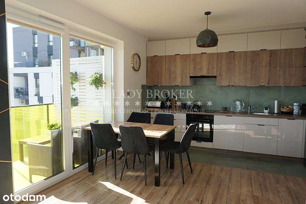 Stylowe 4 pokoje z wyposażeniem i komórką lok.-1