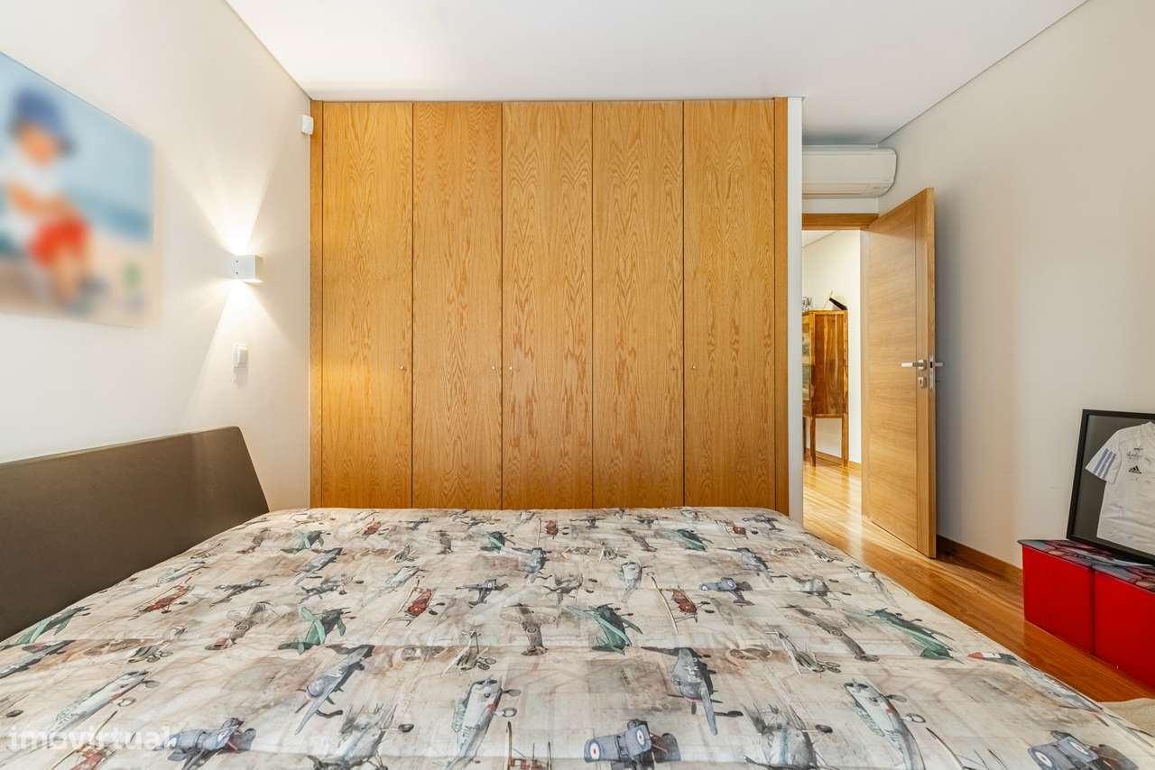 Moradia T3 + escritório à venda em Fraião - Braga-36