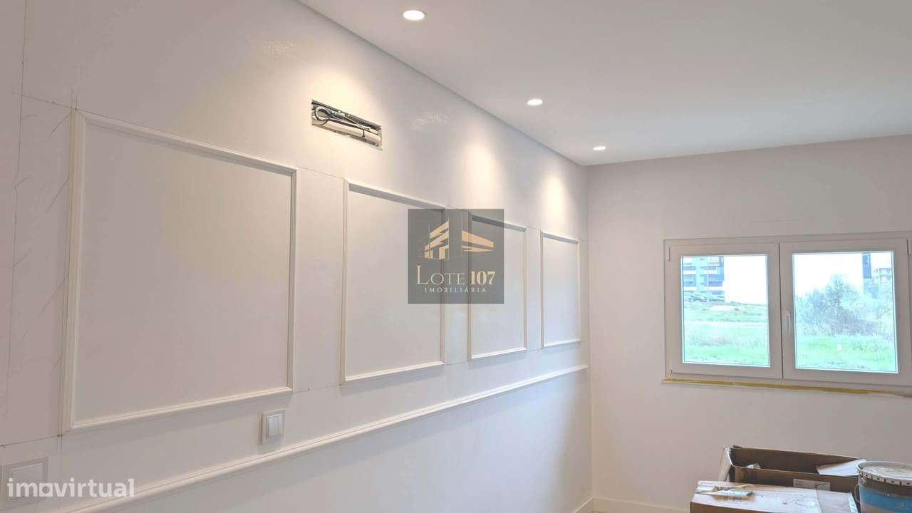 Apartamento T2 Novo em Val Flores-22