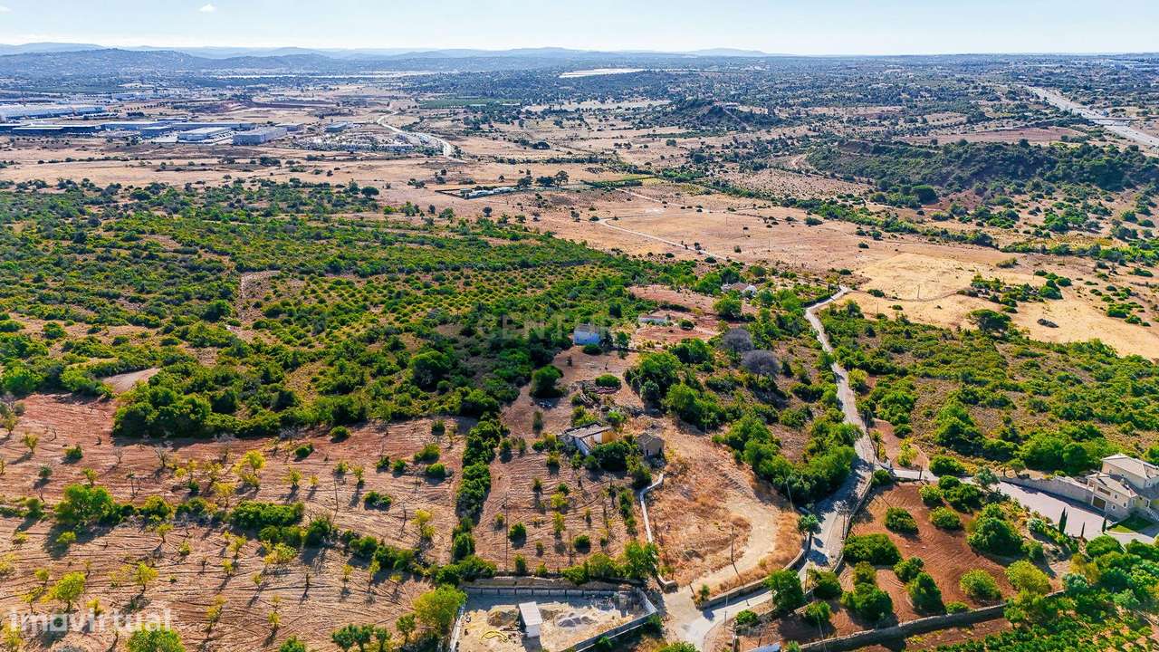 TERRENO COM RUINA PERTO DA COSTA ALGARVIA - Grande imagem: 5/14