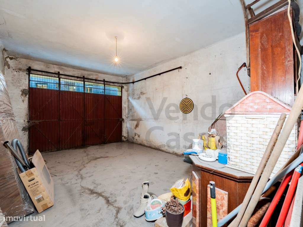 Vende-se T6+1 Braga À Av. Liberdade-34