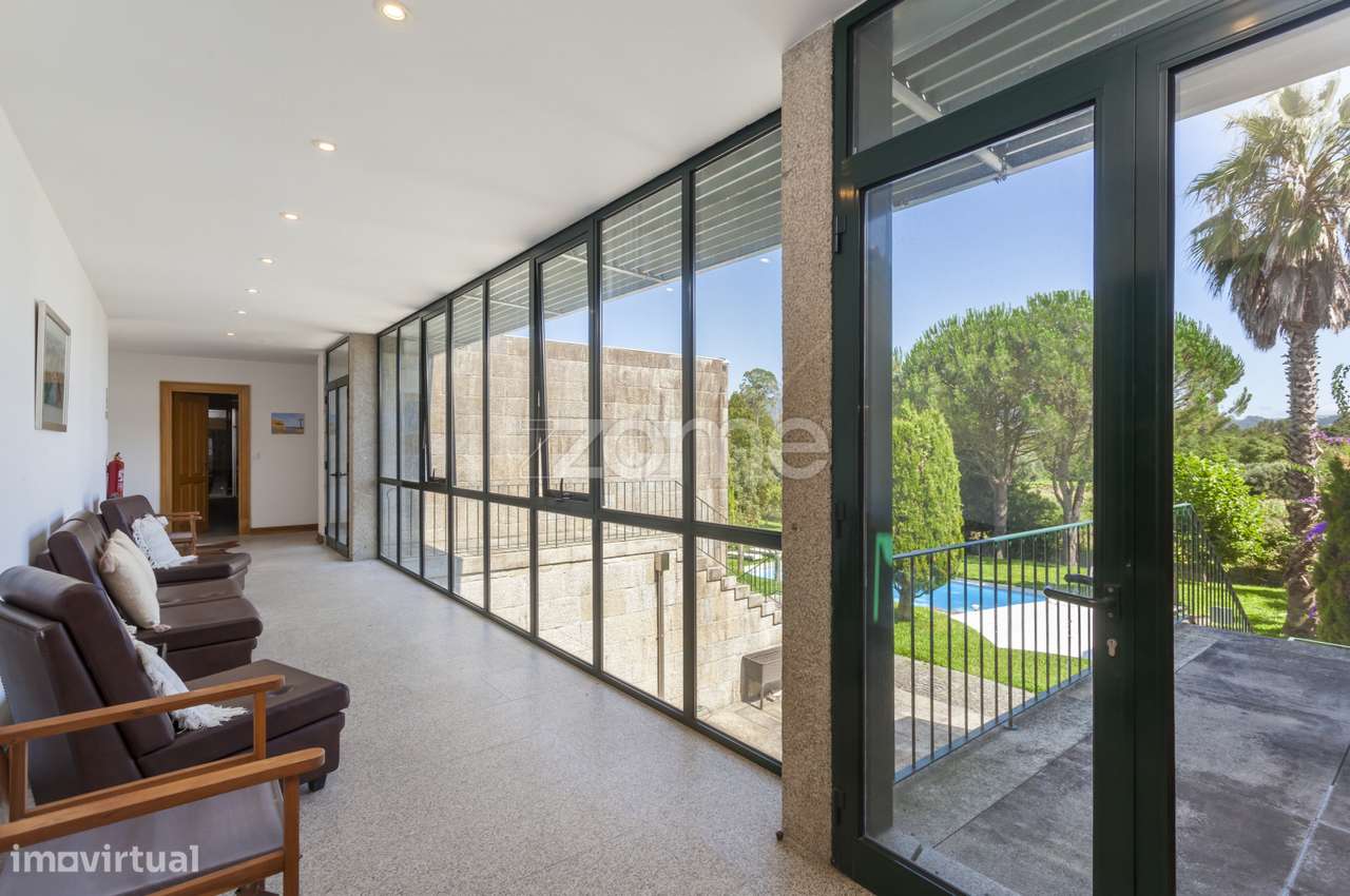 Moradia T5 Renovada com Piscina e Jardim, em Viana do Castelo - Grande imagem: 2/53