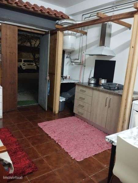 Alugo studio/ T0 - Grande imagem: 4/8