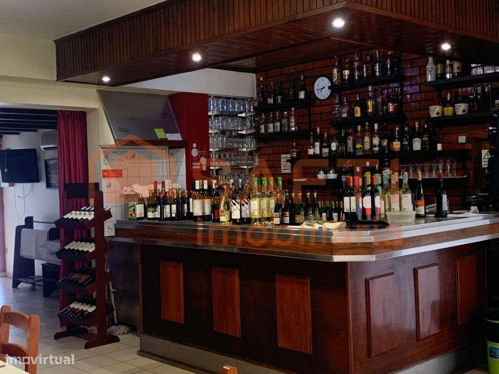 2 Apartamentos T2 + Restaurante + R/C livre para negócio - Grande imagem: 4/19