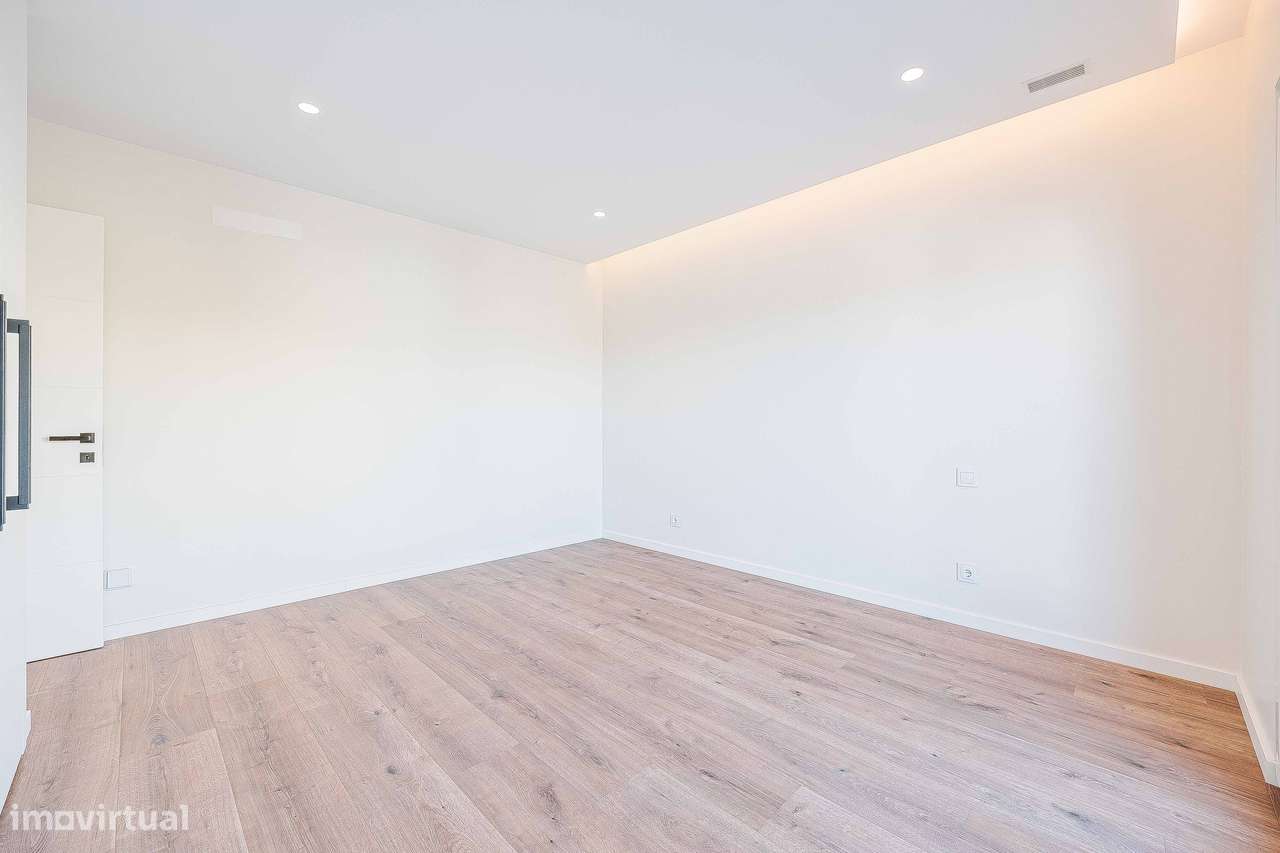 Elegante moradia T4 de arquitetura contemporânea em Albarraque-27