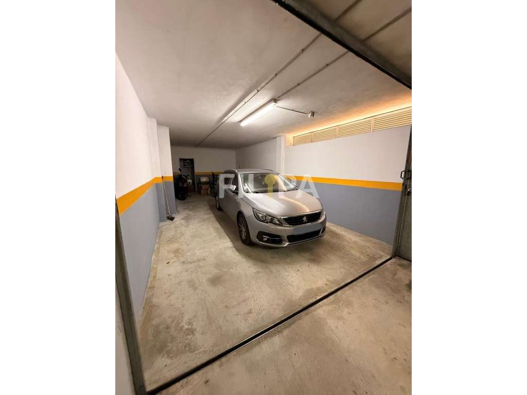 T2 C/ Terraço em Cond. Fechado frente ao Hospital Privado de Campo-20