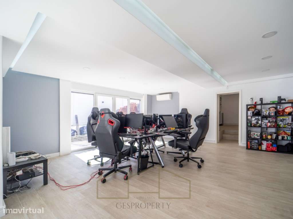 Moradia T6 Isolada na Marisol-9