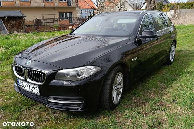 BMW Seria 5 520d xDrive - 1