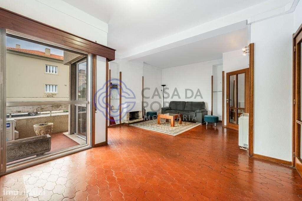 T4 com garagem (box) próximo Praça Velasquez - Grande imagem: 3/30