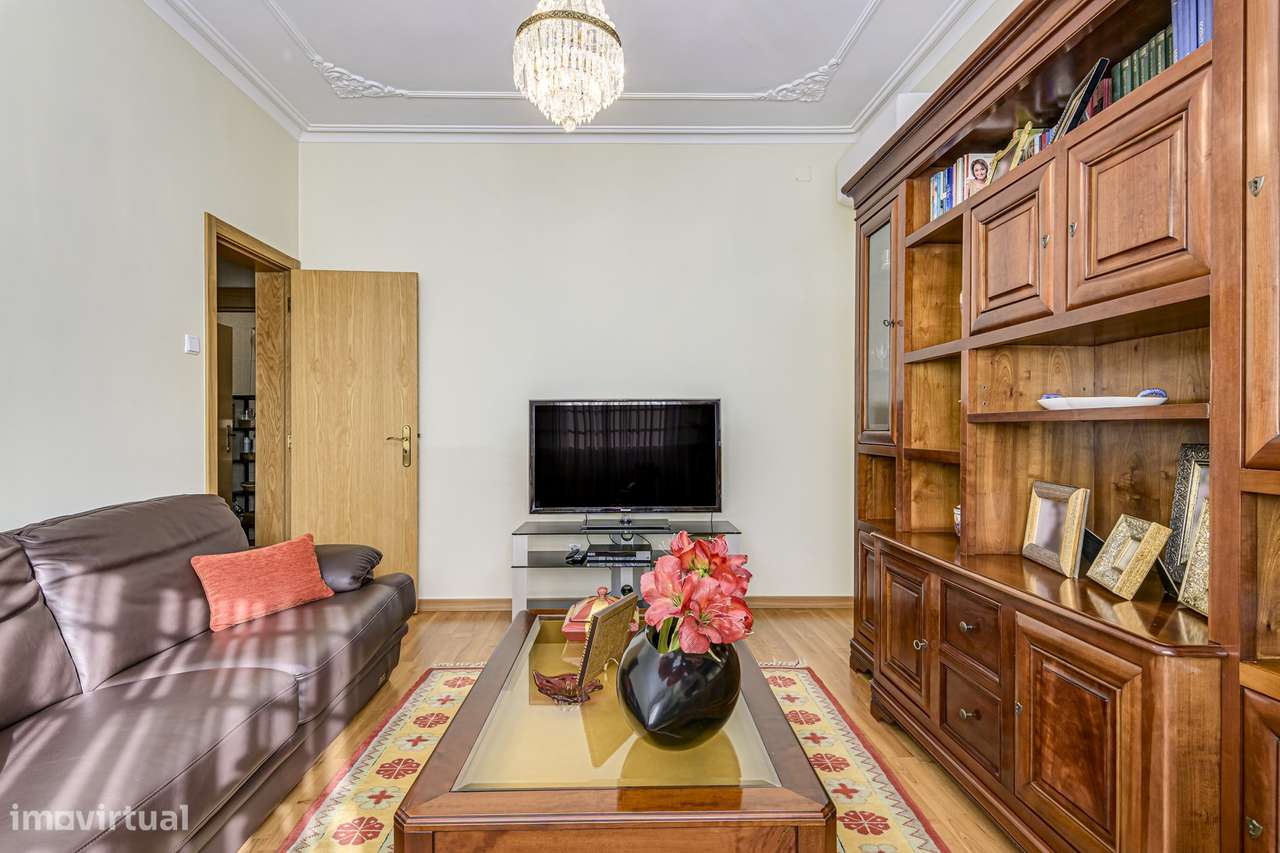 Moradia T2+1, c/ Garagem, Bairro do Areias – Montijo-35