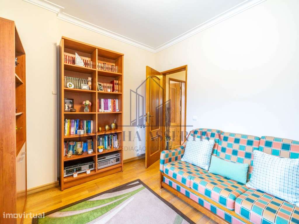 Elegância e Exclusividade na Aroeira - Moradia com Piscina, Jardim ...-35