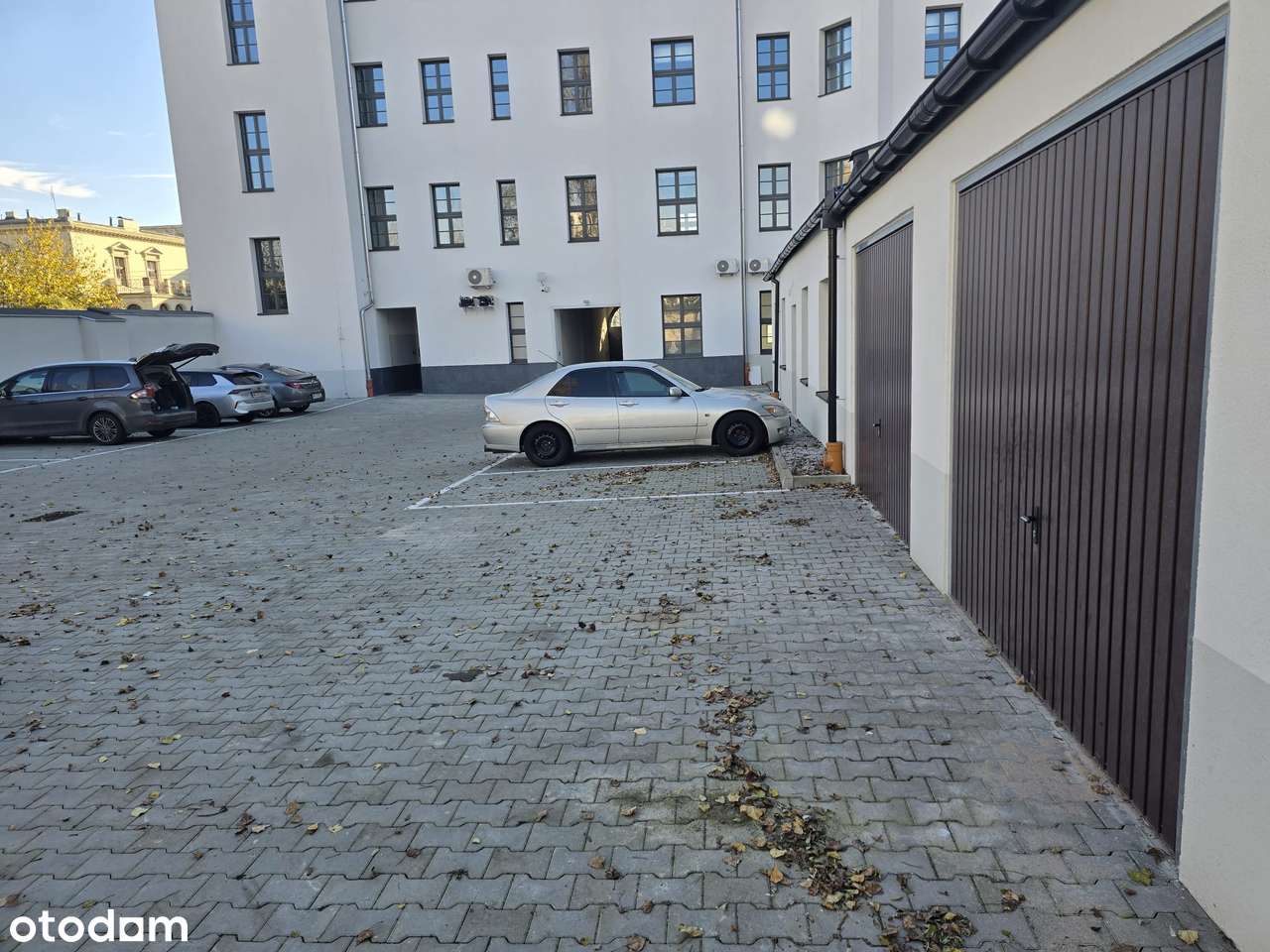 Garaż w centrum + dodatkowe miejsce parkingowe, bez prowizji
