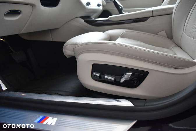 BMW Seria 7 750i xDrive - 12