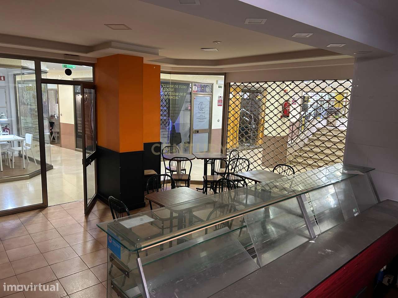 Loja + arrecadação (Centro Comercial Scala, Alverca do Ribatejo) - Grande imagem: 2/22