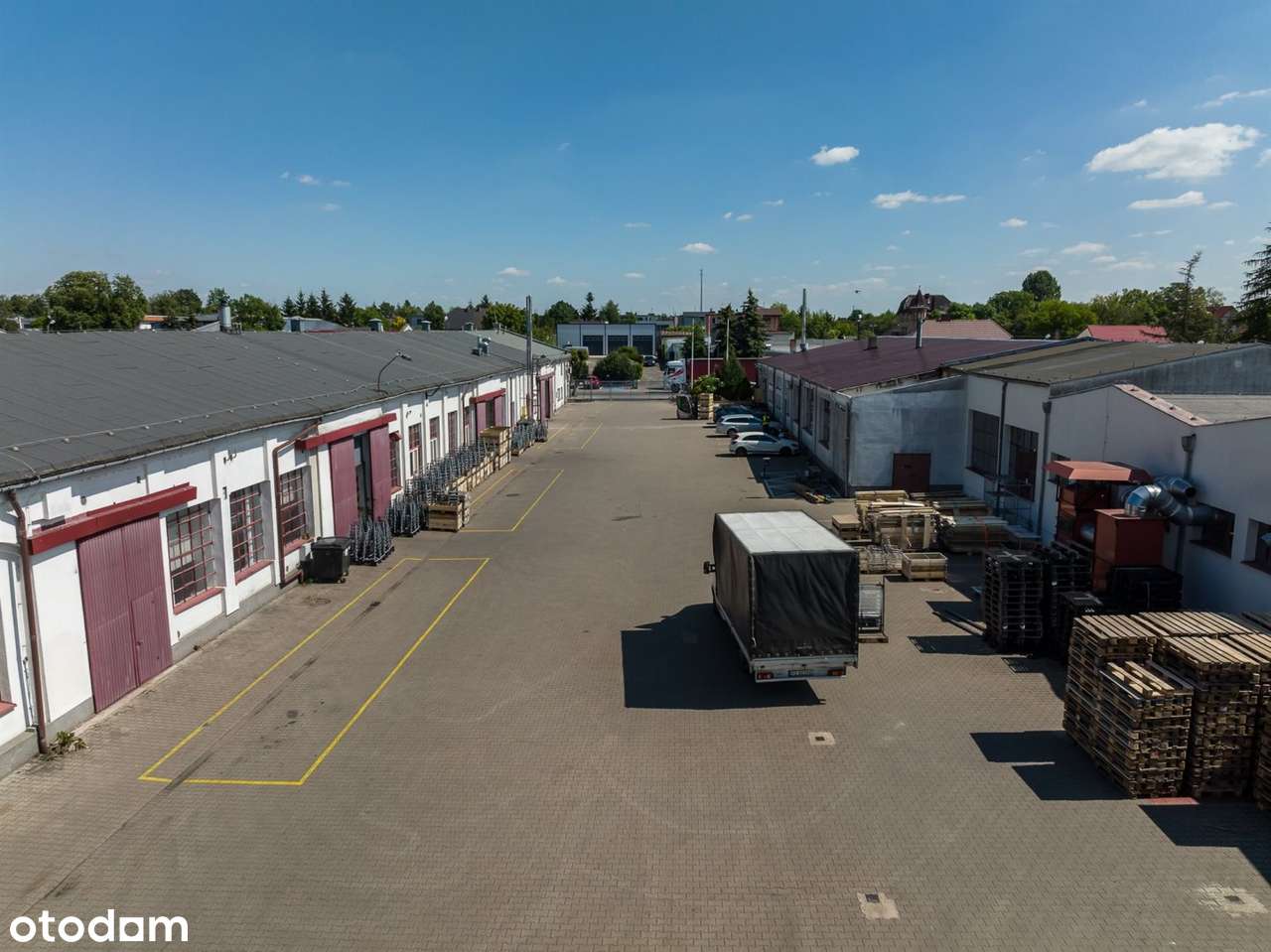 Obiekt produkcyjno - magazynowy z zapleczem.-10