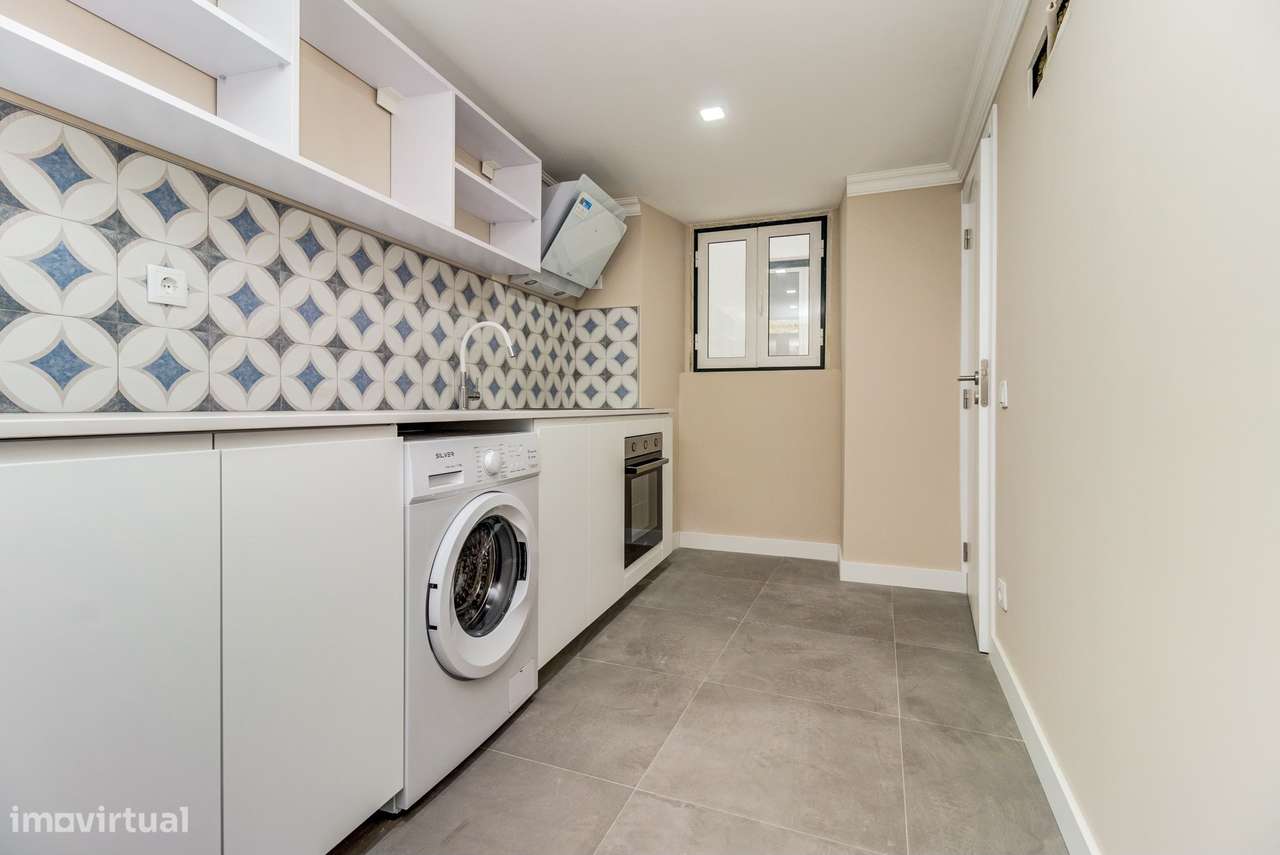 Apartamento T2  com 2 WC | Renovado | Rua do Salvador – Alfama | 1.º A-7
