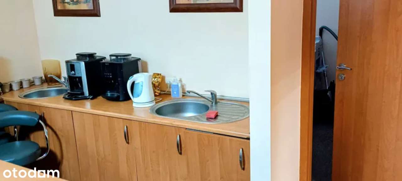 kompleks pomieszczeń na cele biurowe, hostelowe, inne-12