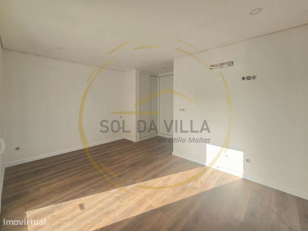 Moradia com piscina T3+1 - Fernão Ferro, Seixal - 550.000€-17