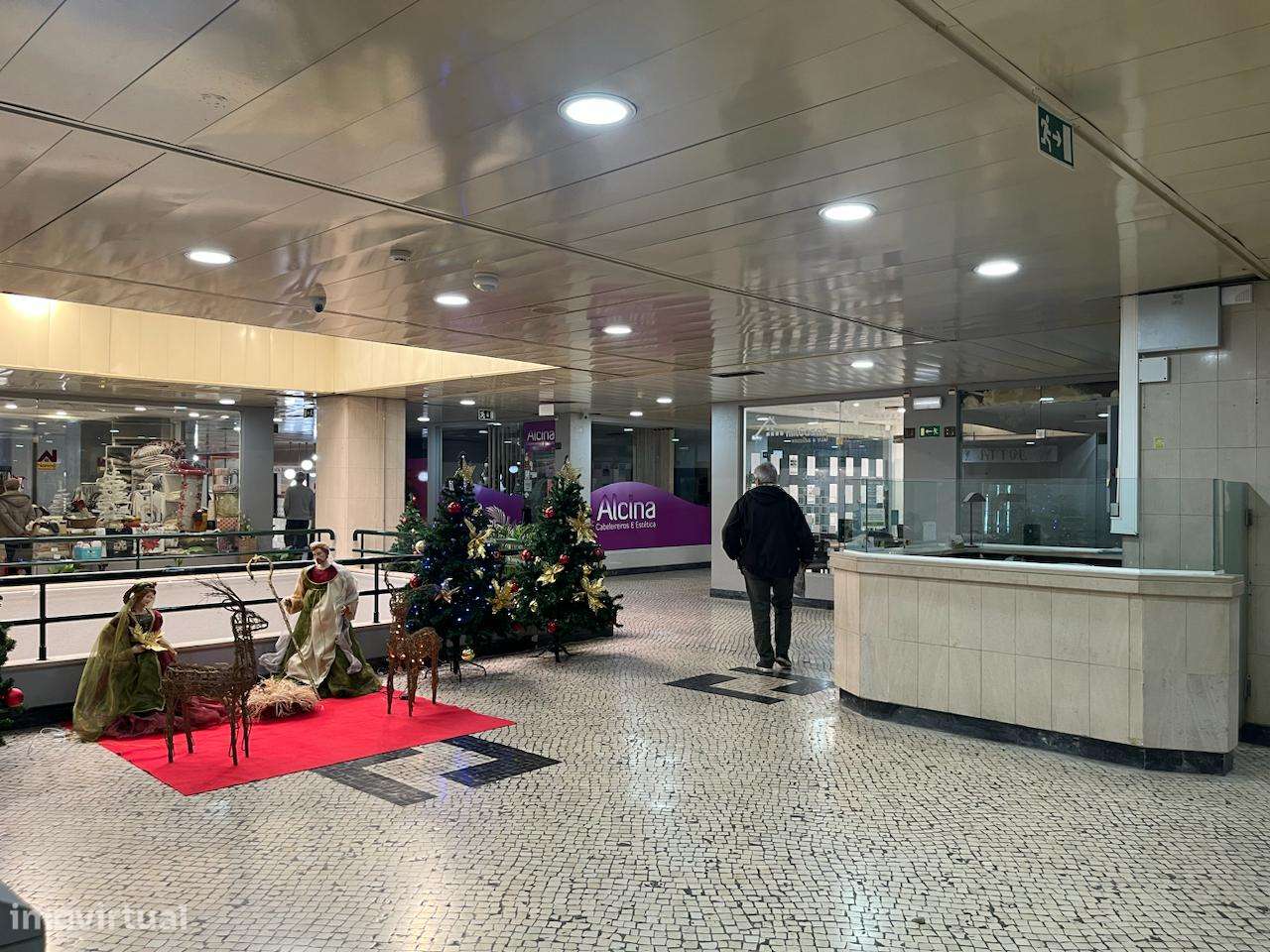 Oportunidade de Investimento — Loja à Venda no Lumiar por 50.000 €-17