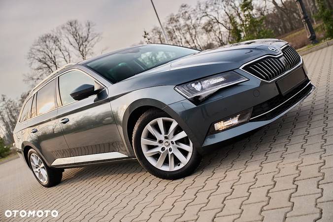 Skoda Superb 1.6 TDI DSG Style - 1