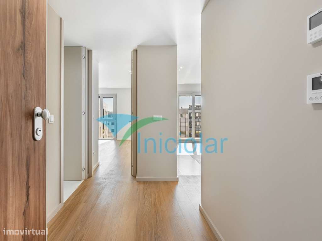 T1 Novo| Gueifães| Varanda| G. Fechada - Grande imagem: 4/13