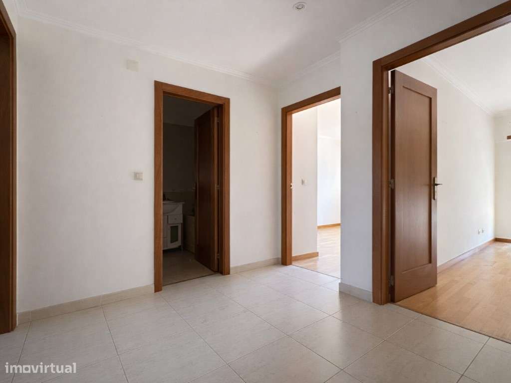 T3 com Varanda, Arrecadação e 2 Lugares de Garagem-21