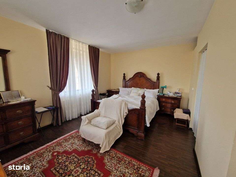 Vila cu Priveliste Panoramica si Versatilitate Unica – Str. Branului-13