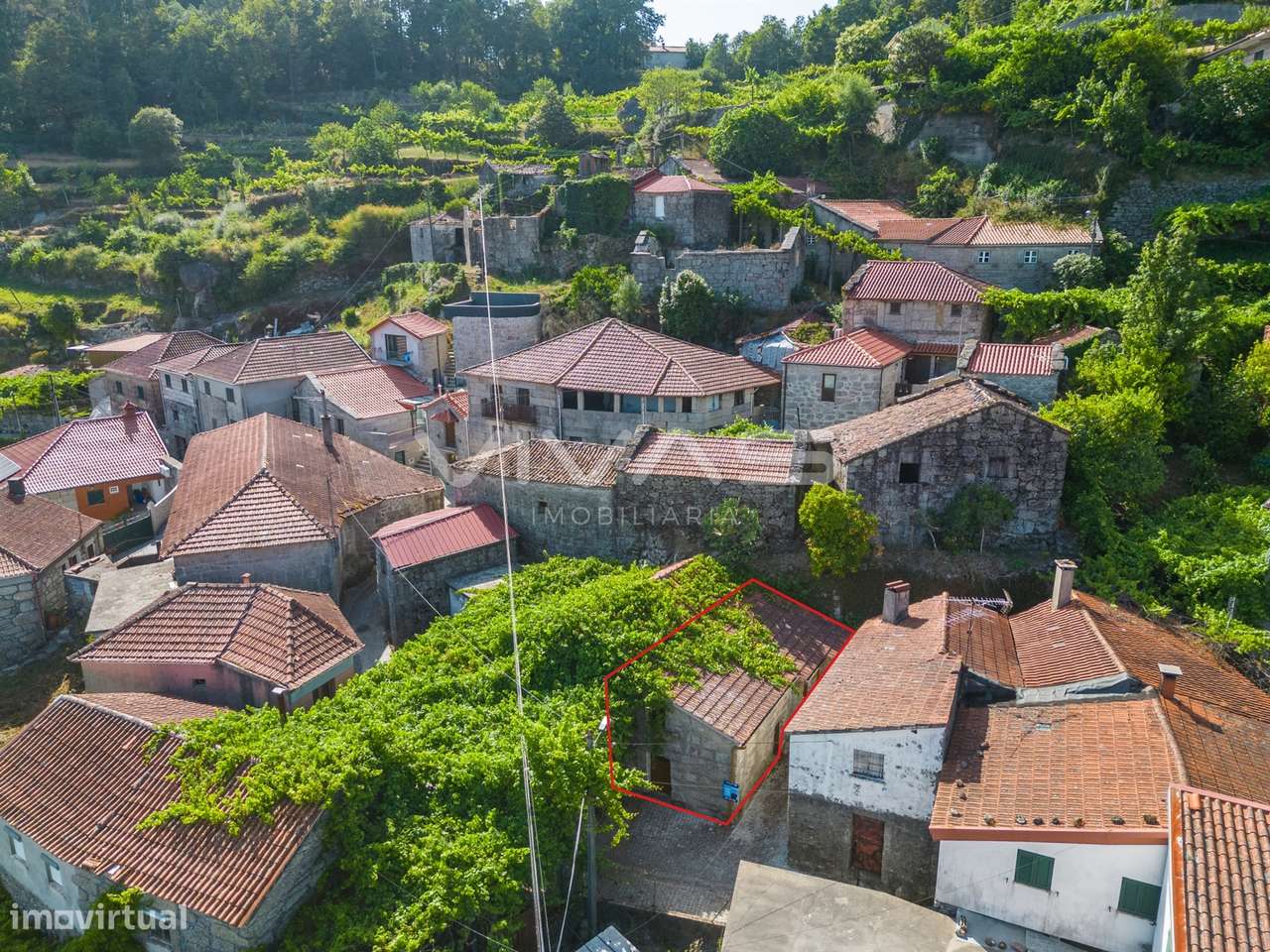 Moradia para Restaurar T0 Venda em Cibões e Brufe,Terras de Bouro - Grande imagem: 4/17