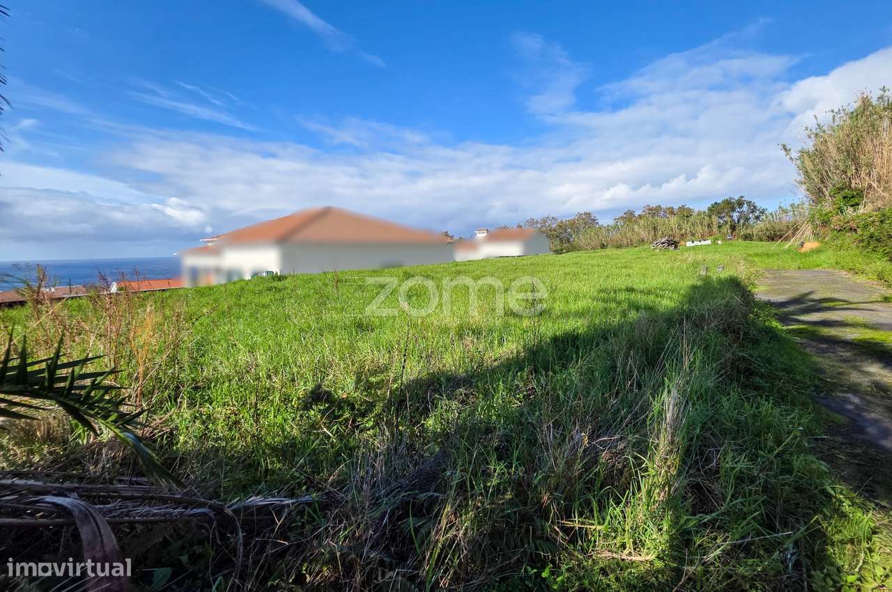Terreno Urbano com Vista Mar na Candelária em São Miguel-6