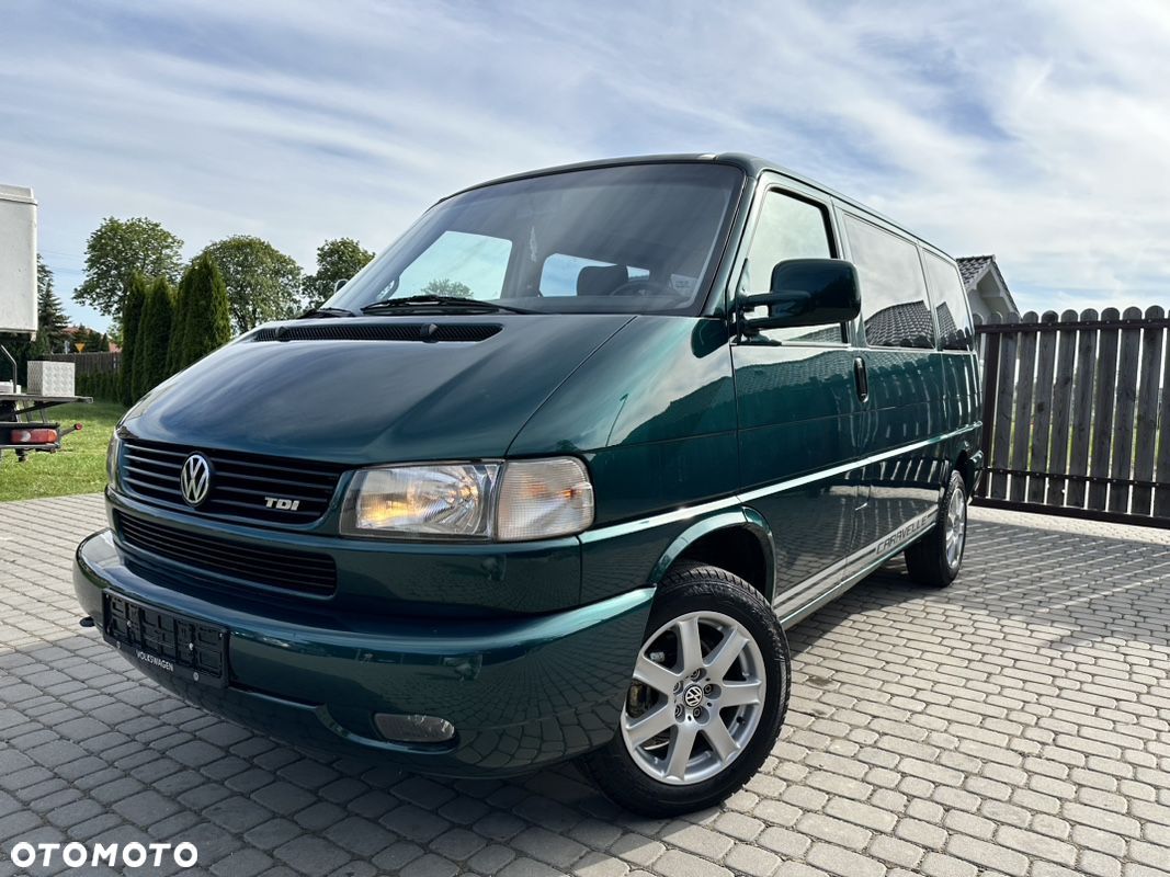 Volkswagen Caravelle - 1