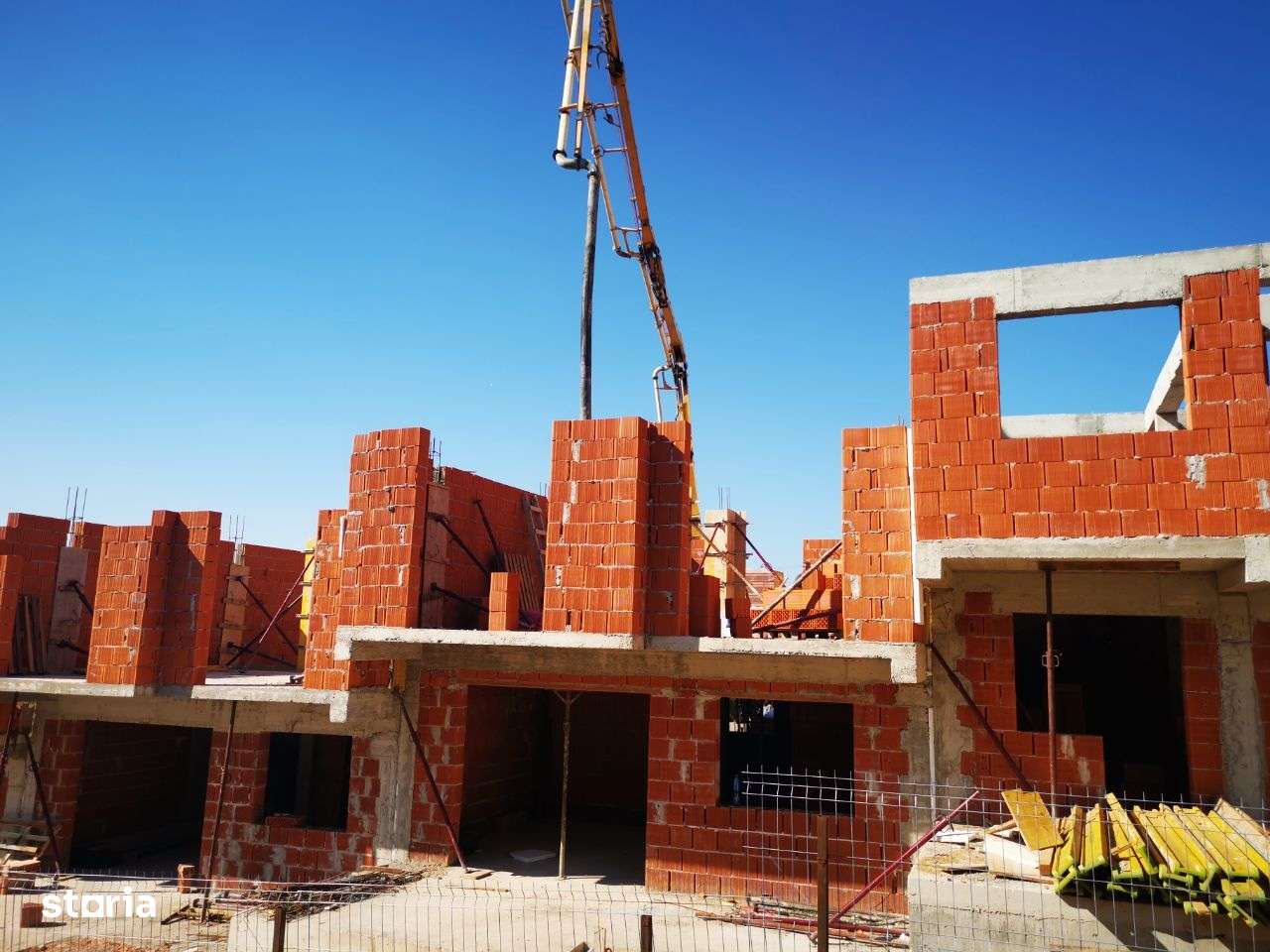 Apartamente in Case insiruite de 5 camere cu gradina si loc de parcare-13