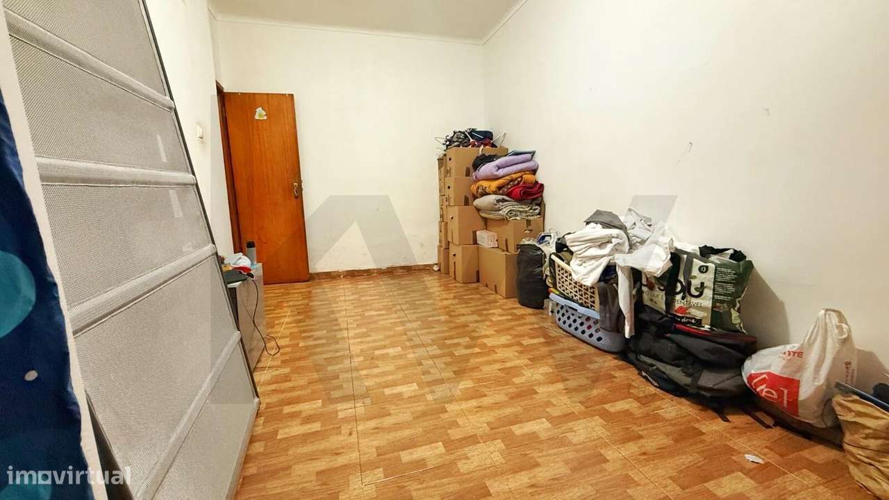 Apartamento T3 no R/C com Logradouro – Alto do Seixalinho, Barreiro-8