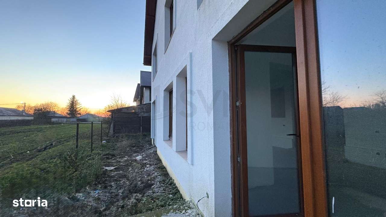 Casa duplex cu 2 locuri de parcare - Imagine principală: 2/15