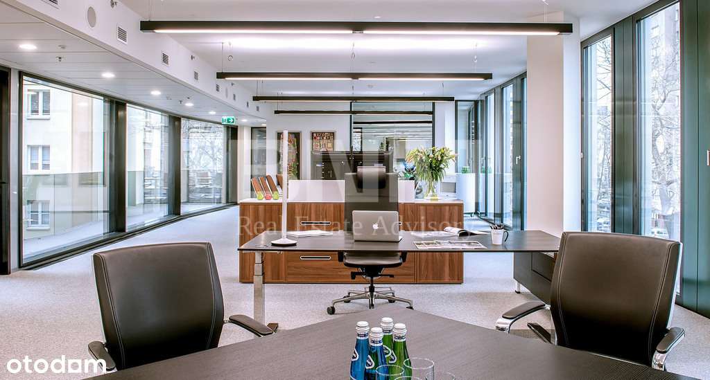 Biuro w kameralnym budynku z tarasem - Pełny obrazek: 2/7