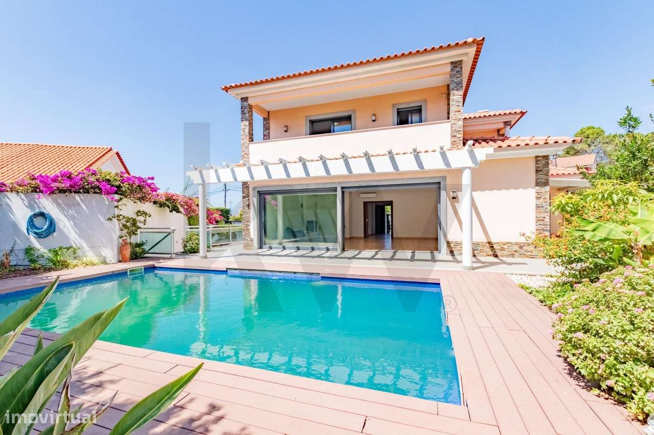 Moradia de sonho T4 com jardim, piscina e privacidade no coração de Ca - Grande imagem: 4/36