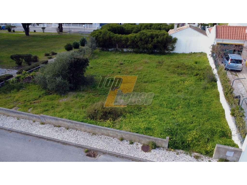 Terreno urbano perto do mar e lago em Sesimbra-6