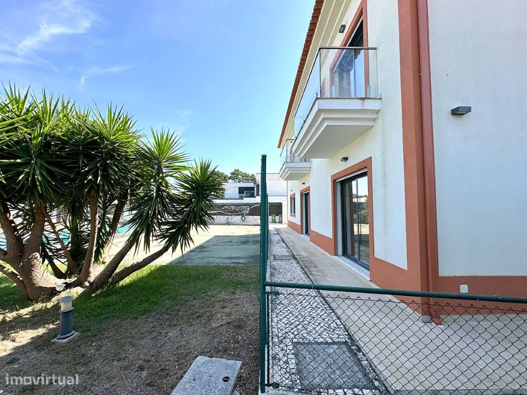 Moradia T10 com Piscina e Campo de Jogos na Verdizela - Dois Imóvei... - Grande imagem: 5/51