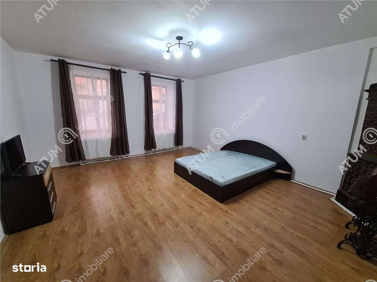 Apartament la casa cu 2 camere si pivnita in Centrul Istoric din Sibiu - Imagine principală: 1/17