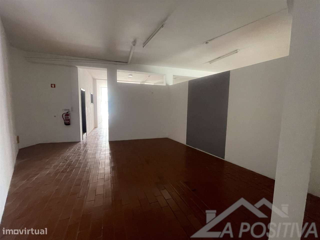 Loja  Venda em Oliveira de Azeméis, Santiago de Riba-Ul, Ul, Macinhata-5