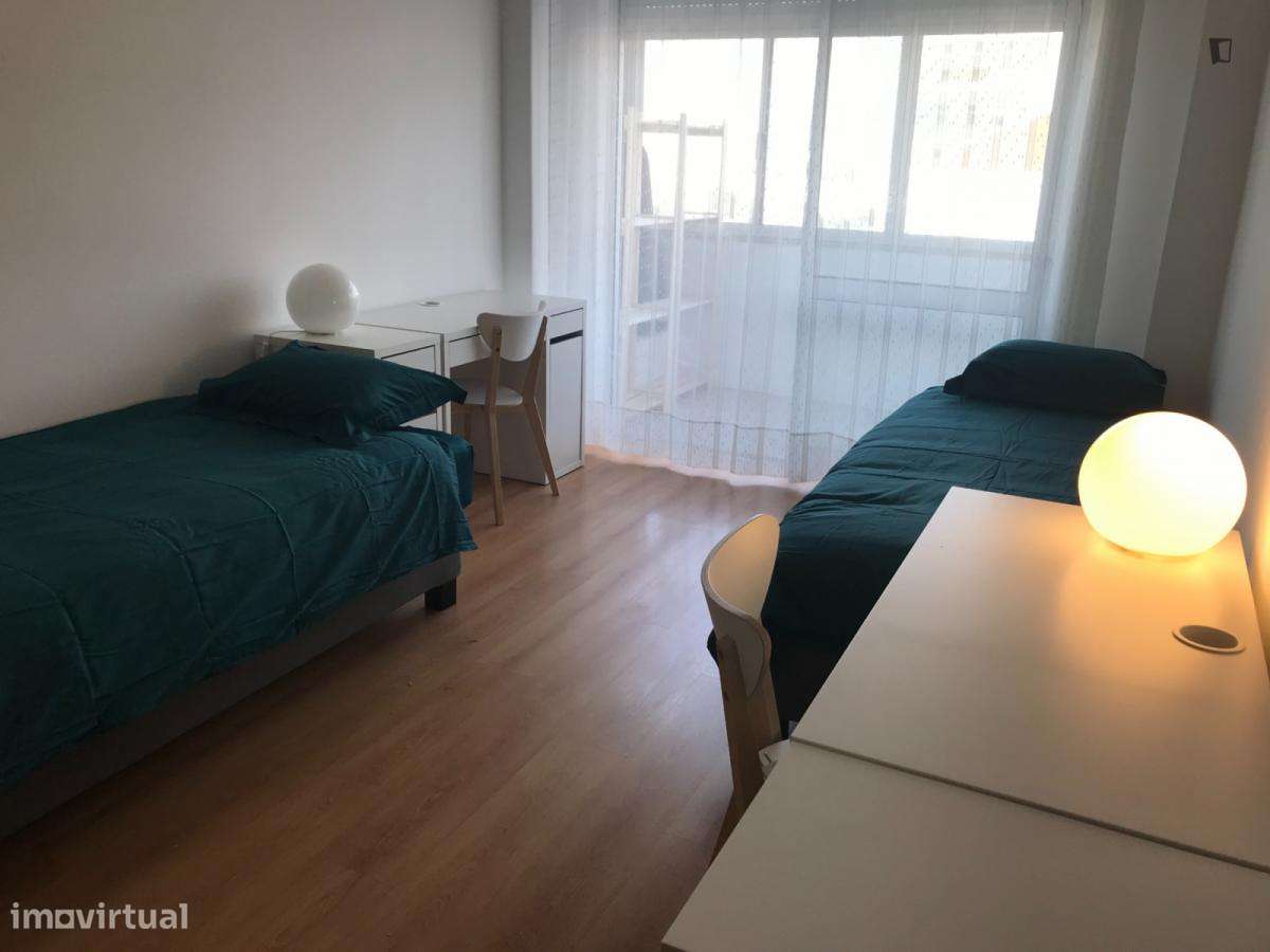 Quarto - localizado em Olaias Lisbon - Grande imagem: 4/10