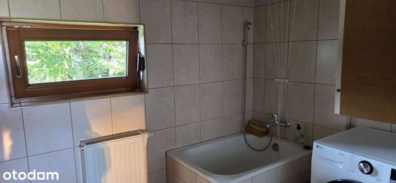 Otulony zielenią i słońcem DOM 216 m²-6 pokoi,2 łazienki,pralnia,GARAŻ-19