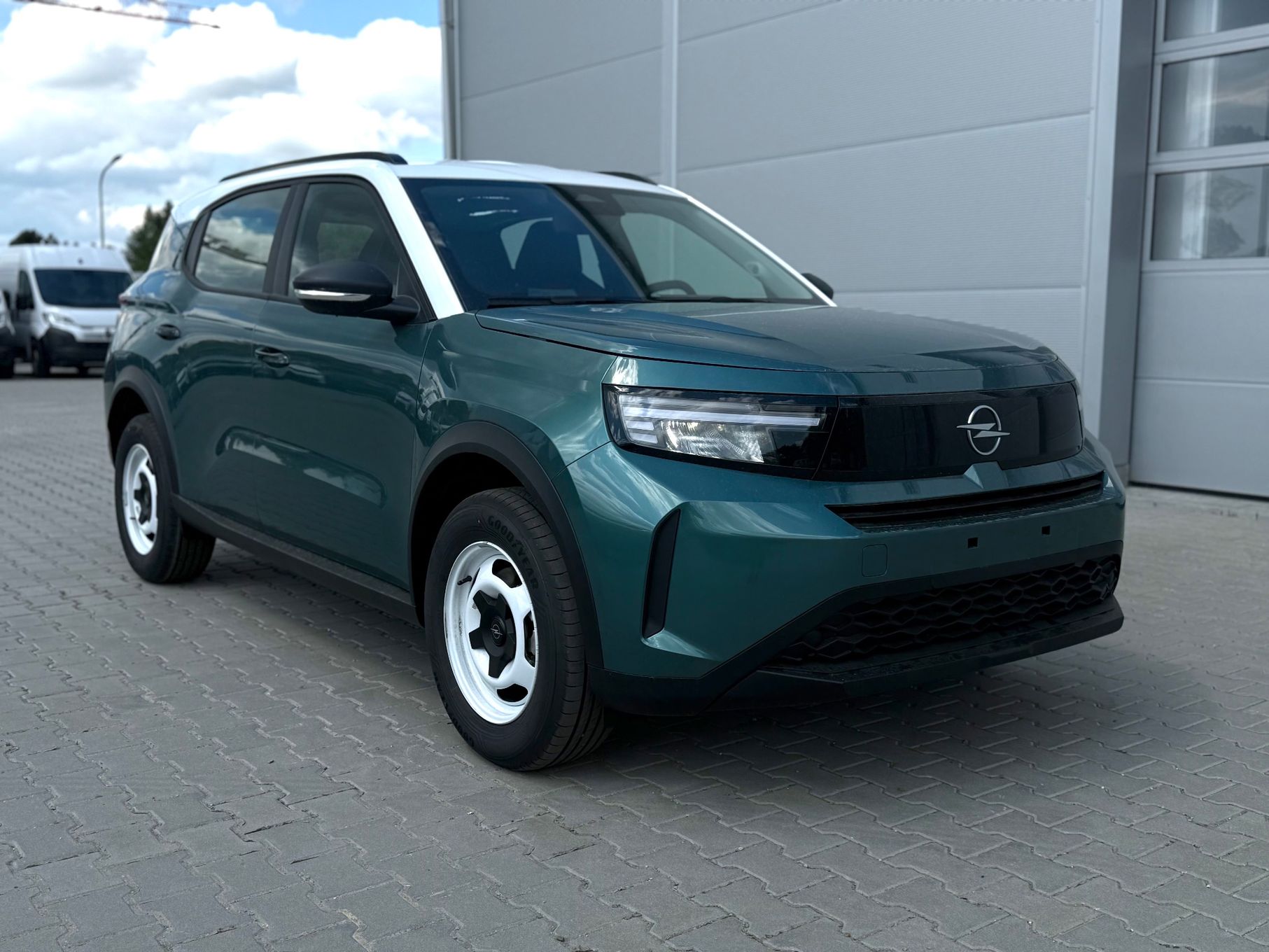 FRONTERA Edition 1.2 Turbo Hybrid 145 KM eDCT6