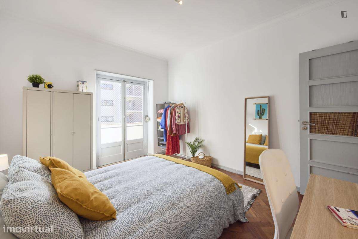 Quarto - localizado em Arroios Lisbon - Grande imagem: 4/8