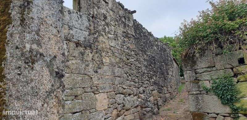 Moradia em ruínas - Grande imagem: 2/8