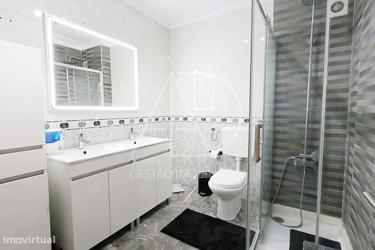 APARTAMENTO T2 REMODELADO-8