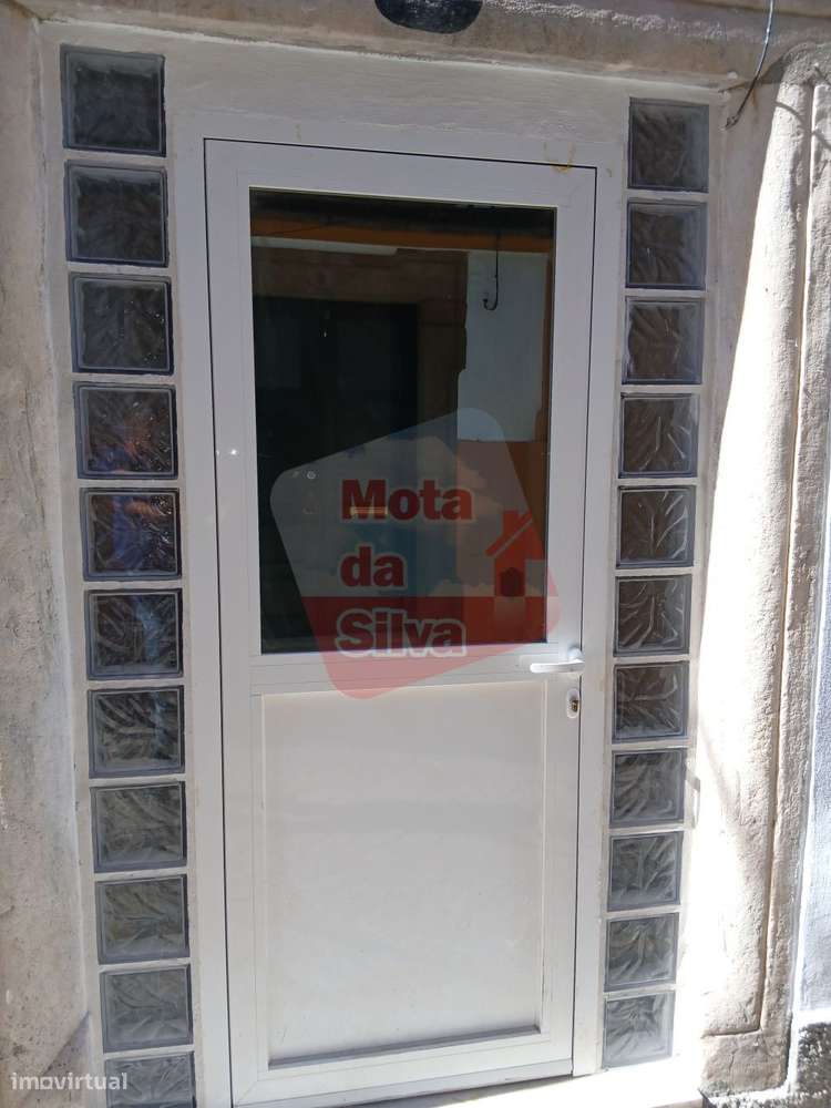 Excelente Apartamento T2 no Centro histórico de Portalegre-6