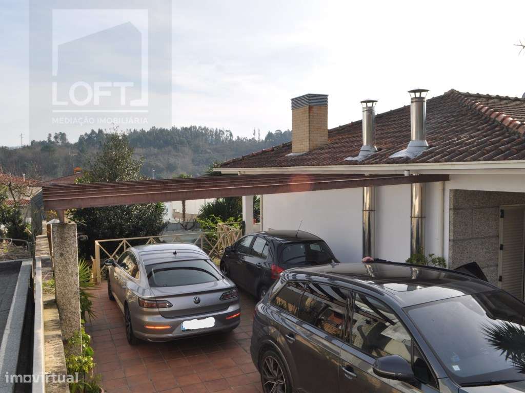 Moradia V4 em Candoso S.Santiago e Mascotelos-50