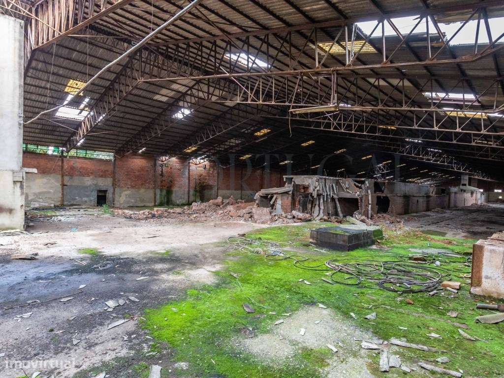 Terreno para Construção de 32.500 m² com Viabilidade Turística e In...-10