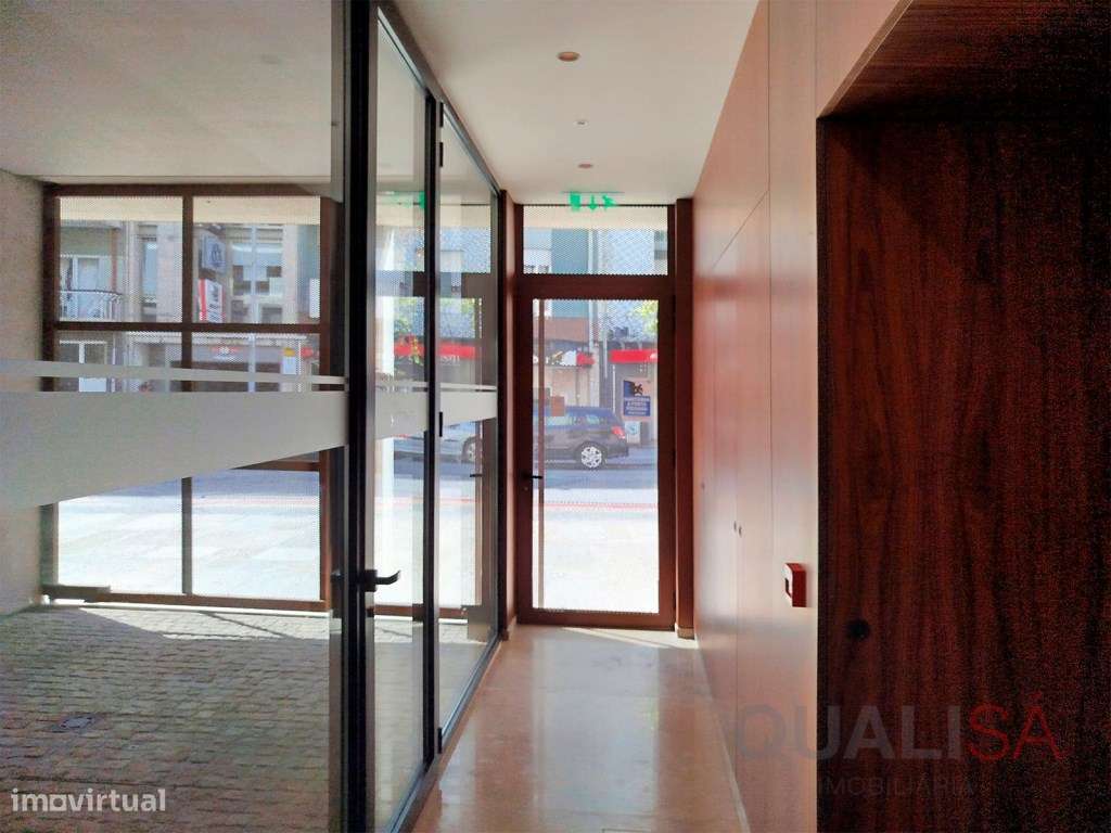 Apartamento T2 com varanda e lugar de garagem localizado no centro ...-17